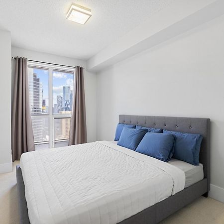 2Bedroom Cn Tower And Water Views - Free Parking - Rooftop Pool 토론토 외부 사진