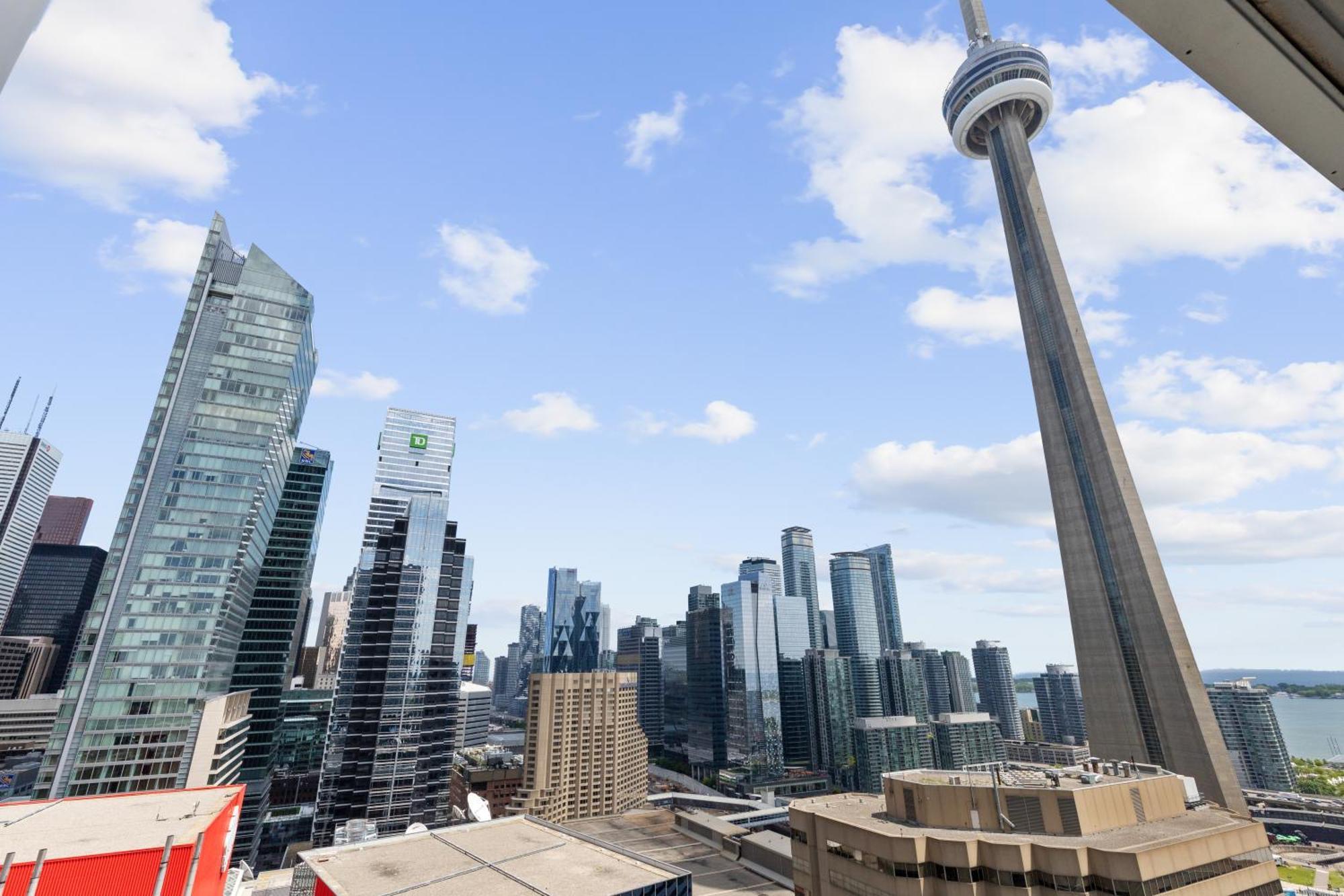 2Bedroom Cn Tower And Water Views - Free Parking - Rooftop Pool 토론토 외부 사진