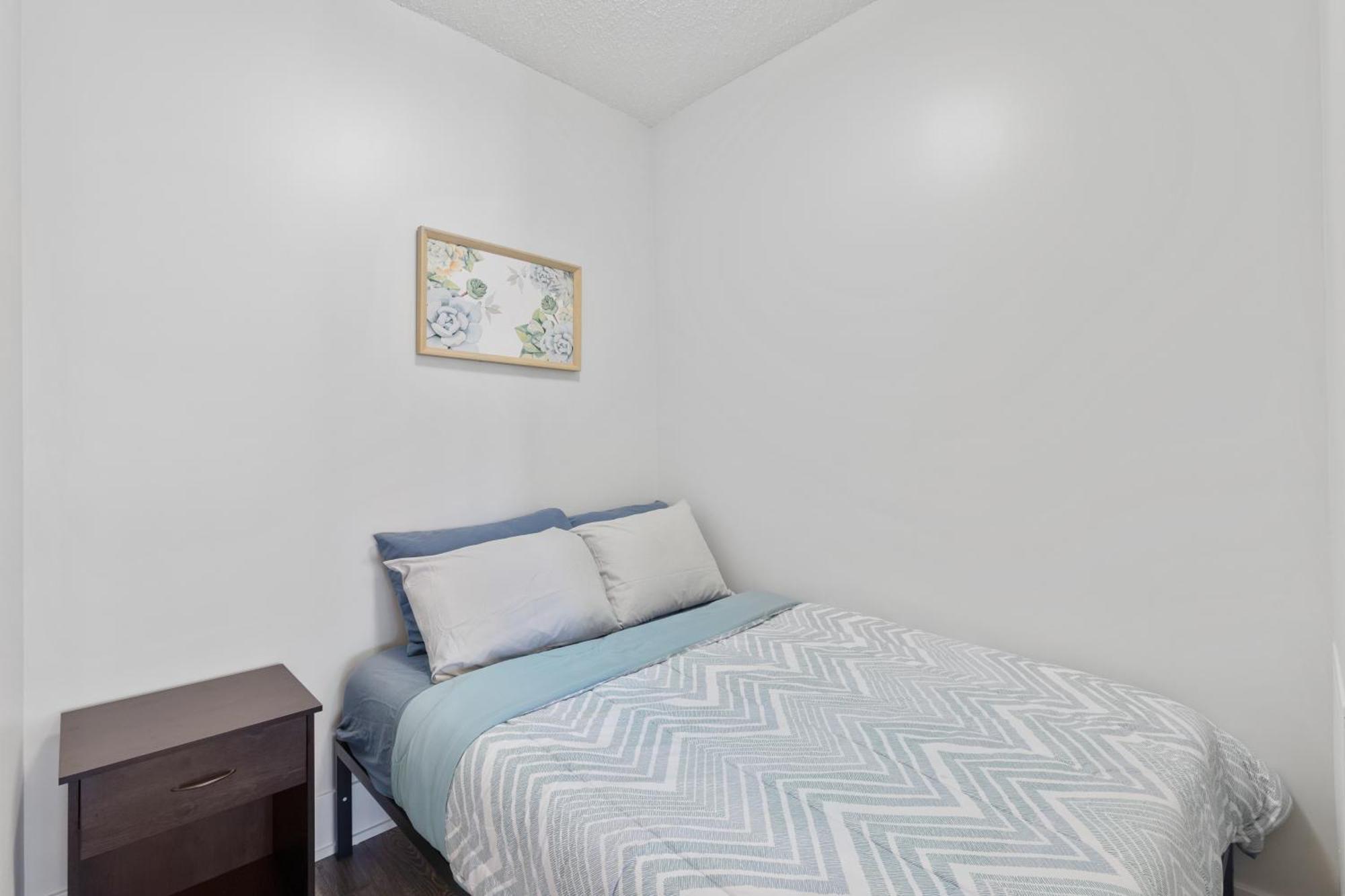 2Bedroom Cn Tower And Water Views - Free Parking - Rooftop Pool 토론토 외부 사진