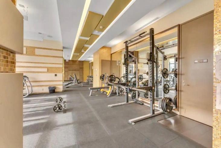 2Bedroom Cn Tower And Water Views - Free Parking - Rooftop Pool 토론토 외부 사진