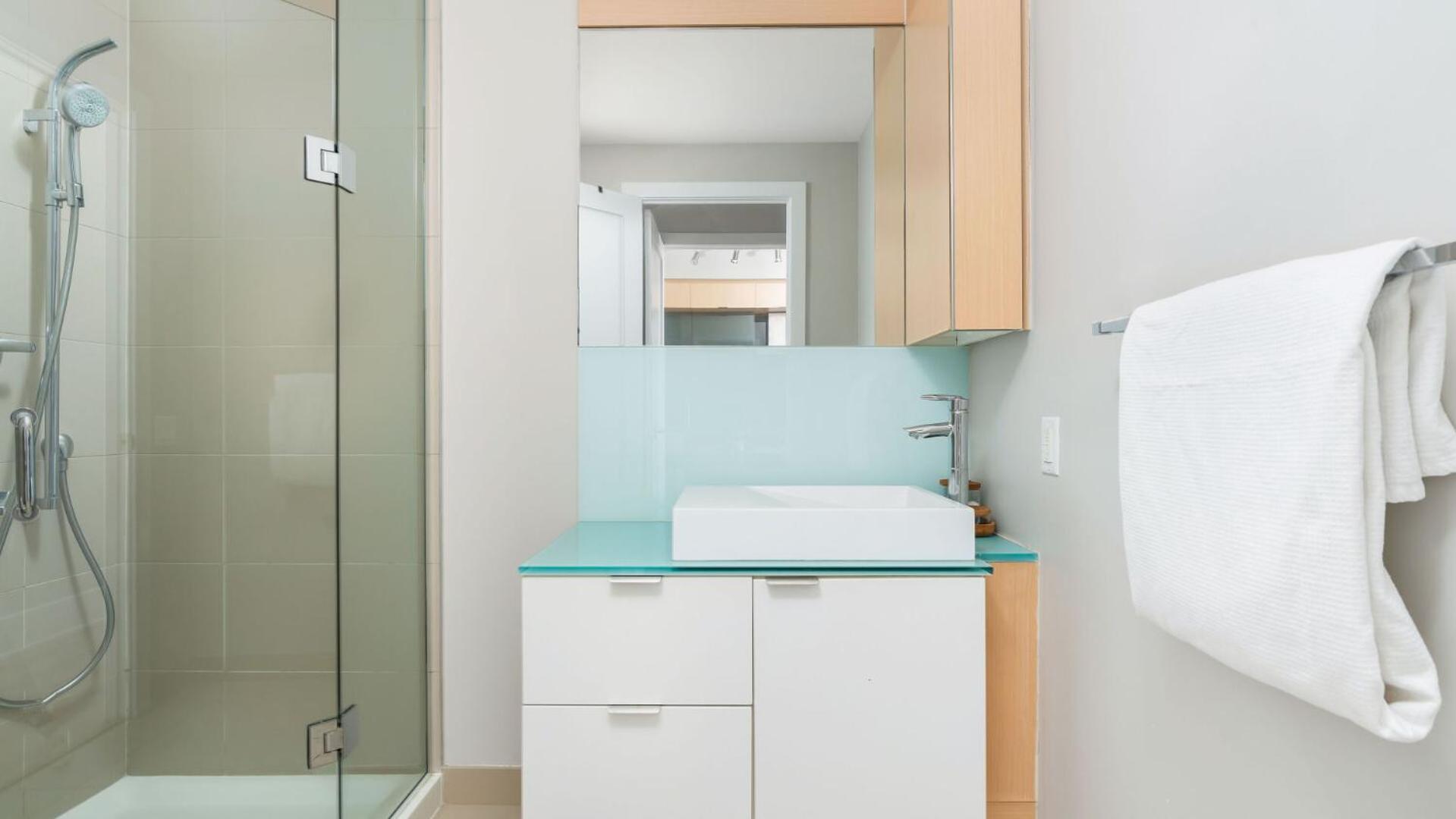 2Bedroom Cn Tower And Water Views - Free Parking - Rooftop Pool 토론토 외부 사진